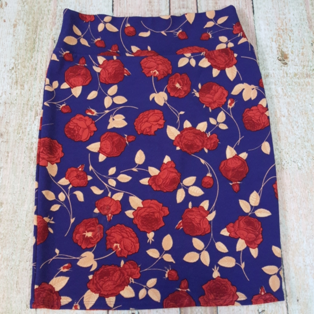 NWOT LulaRoe Cassie Pencil Skrt LG